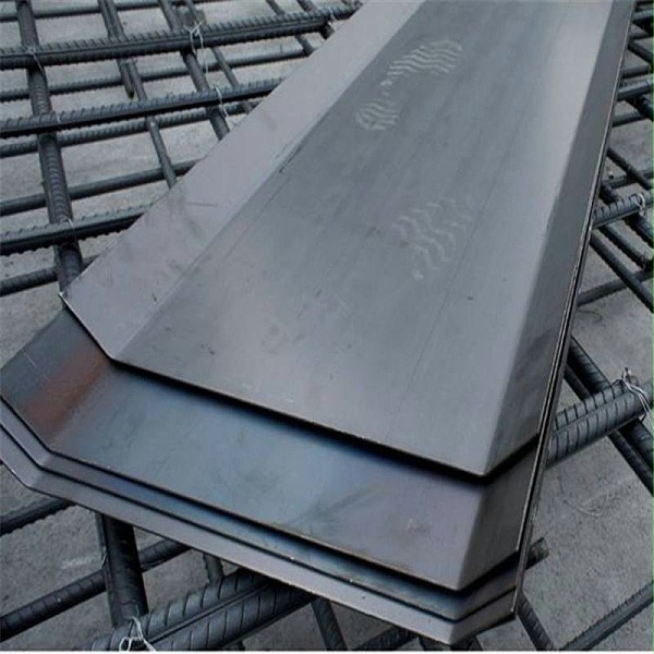 郑州钢板折弯加工哪里有 点赞钢铁17年专注钢板加工贸易